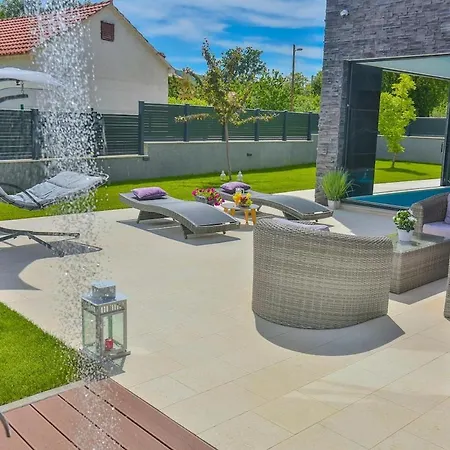 Villa Infinity- Luxury Near Split Dugopolje