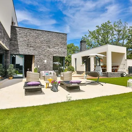Infinity- Luxury Near Split Dugopolje