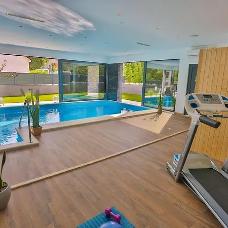 Villa Infinity- Luxury Near Split Dugopolje