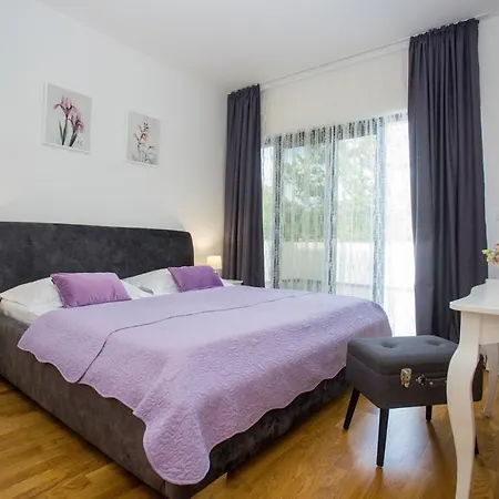 Villa Infinity- Luxury Near Split *